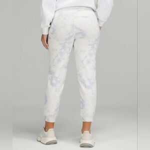 Lululemon Scuba High-Rise Jogger 7/8 LengthOrbital Tie Dye Antique White Multi